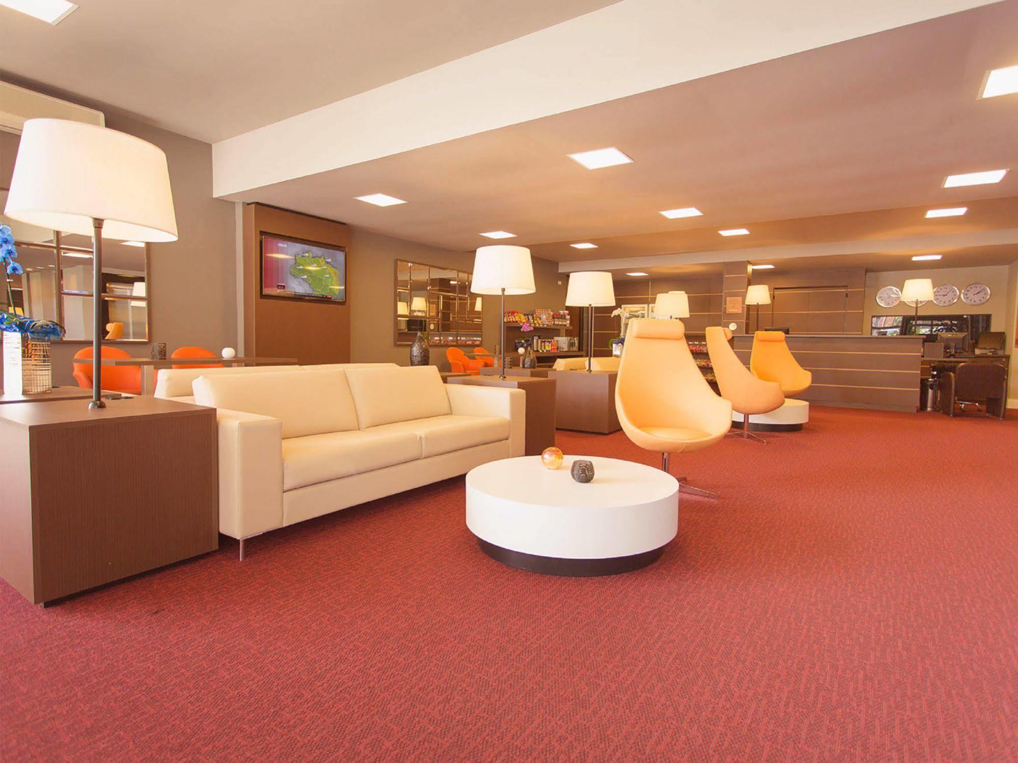 Hotel 10 Dourados Extérieur photo